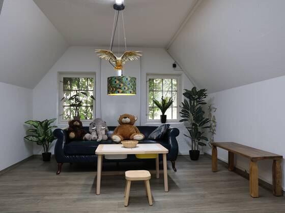 Sitting area in the children's birthday party room at Tierwelt Herberstein.